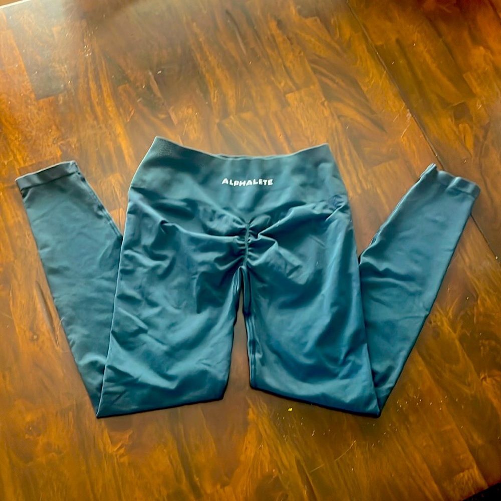 Alphalete Amplify leggings size L